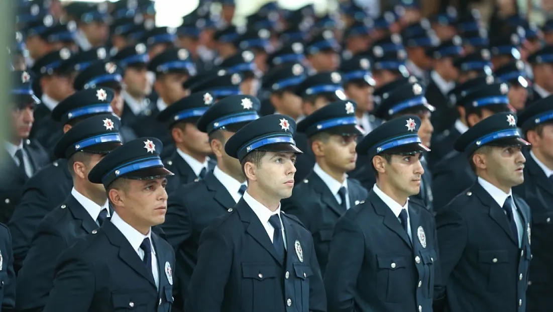 Polis Meslek Eğitim Merkezlerinde Eğitim Alacak 10 Bin Adayın Sonuçları Açıklandı