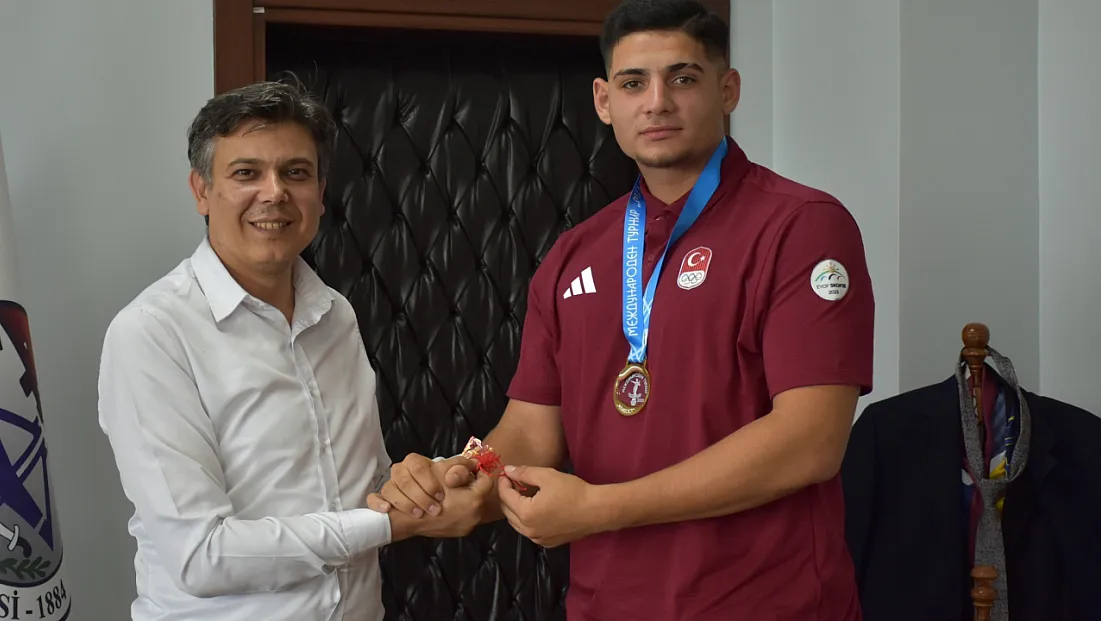 Şampiyon Sporculardan Söğüt Belediyesi'ne Ziyaret