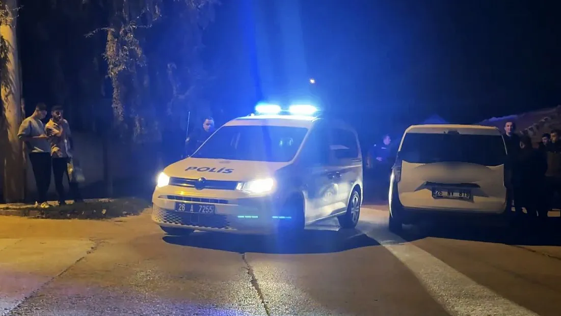 Tüfekle Dehşet Saçıp Kaçtılar! Polis Harekete Geçti
