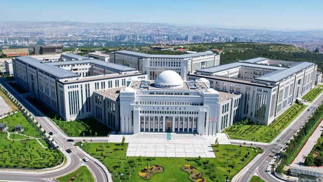 Yargıtay’dan İş Yerinde Küfür Kararı: 5 Bin Liralık Tazminat Yetersiz Bulundu