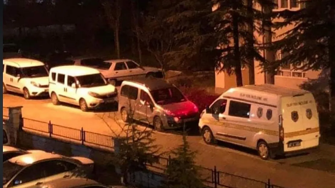 17 Yaşındaki Genç Çıkan Kavgada Bıçaklanarak Hayatını Kaybetti