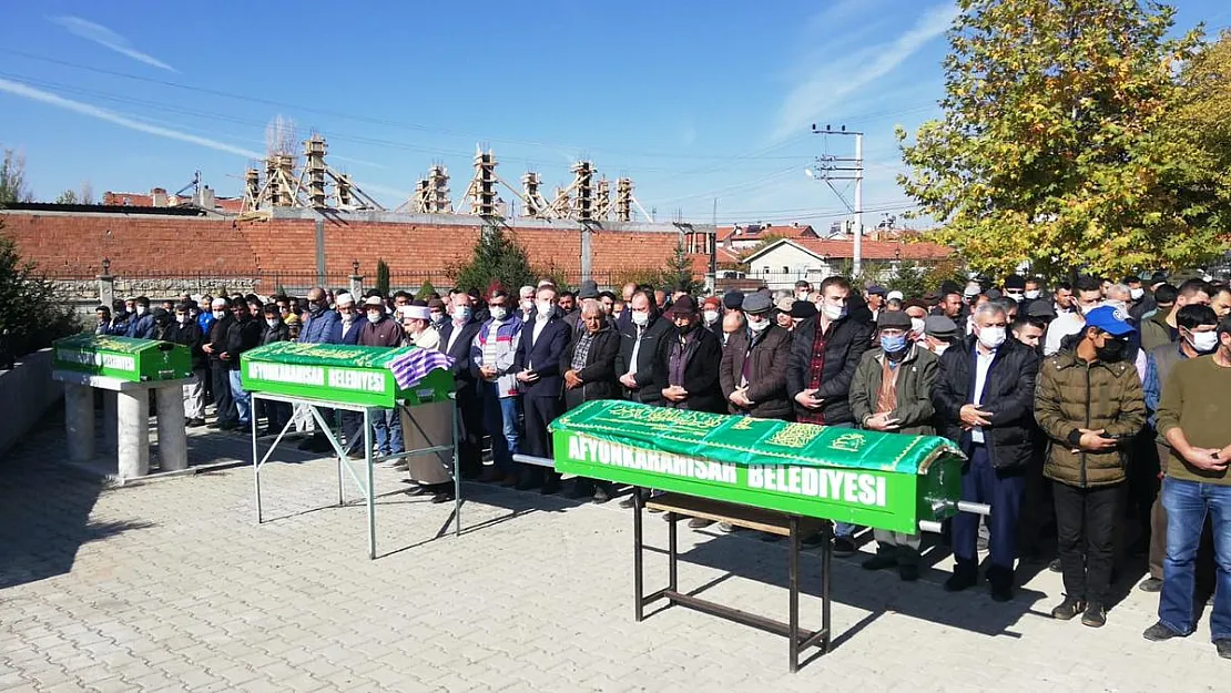 4 kişinin öldüğü Çıkrık’ta hüzün hakim. Cenazeler toprağa verildi