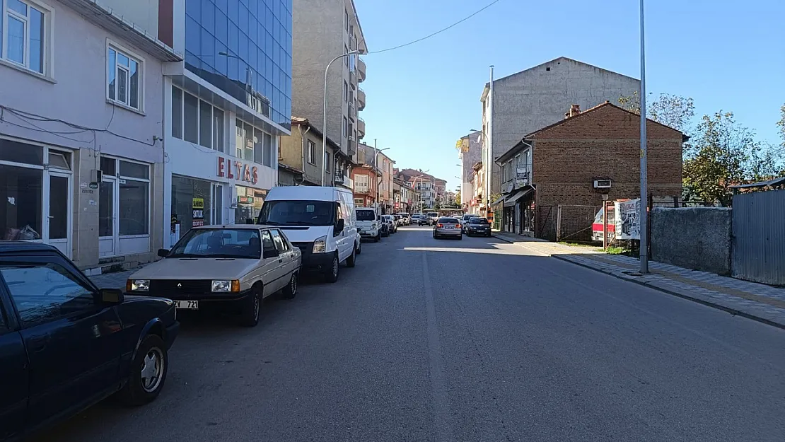 2 Caddeye Otopark Yasağı Getirildi