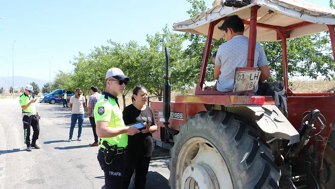 Traktör sürücülerine uyarı