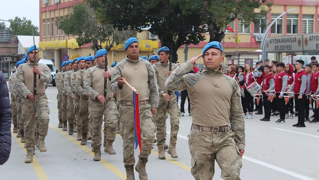 29 Ekim Cumhuriyet Bayramı provası görenlerin göğsünü kabarttı