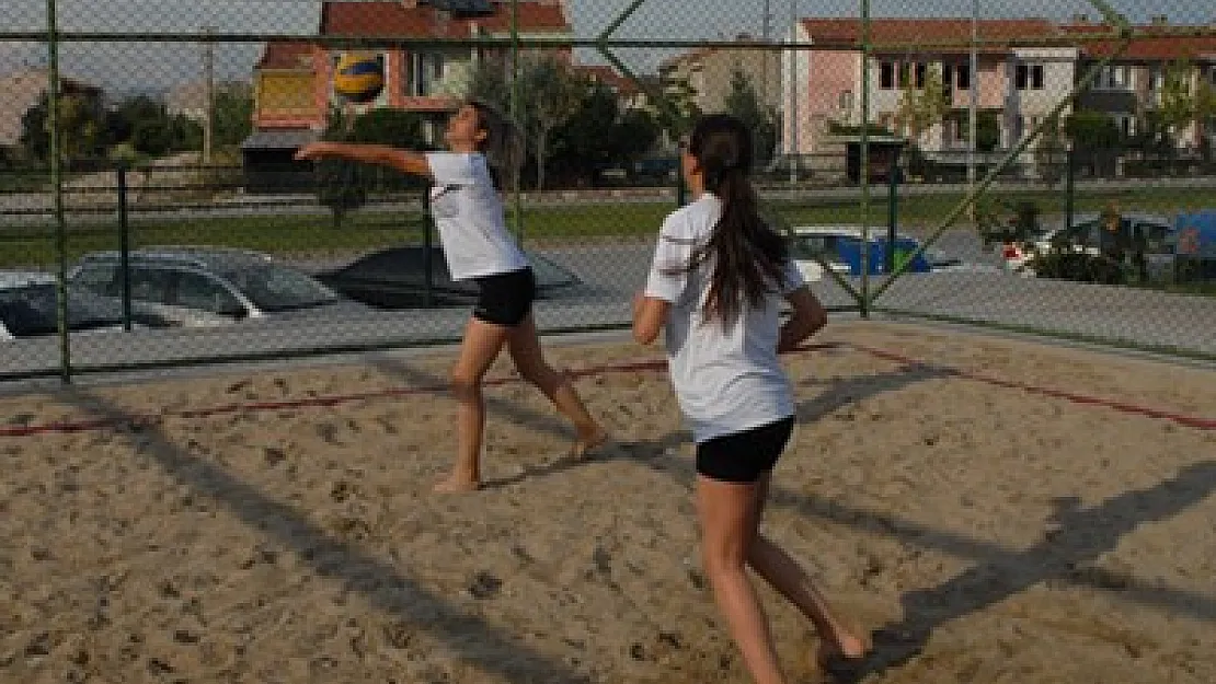 5. Kum Voleybol'unda finale doğru