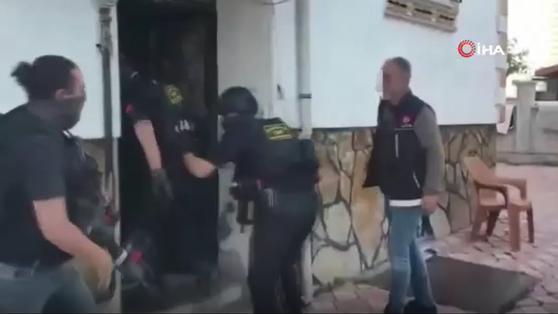 72 İlde Uyuşturucuya Yönelik Düzenlenen Operasyonlarda Bin 933 Şüpheli Yakalandı