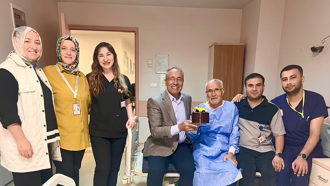 82 Yaşındaki Hastaya Mutlu Sürpriz
