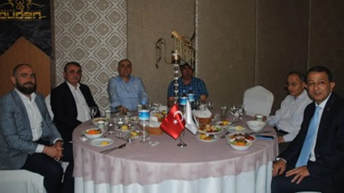 Acenteler AFSAD'ın iftar programında buluştu