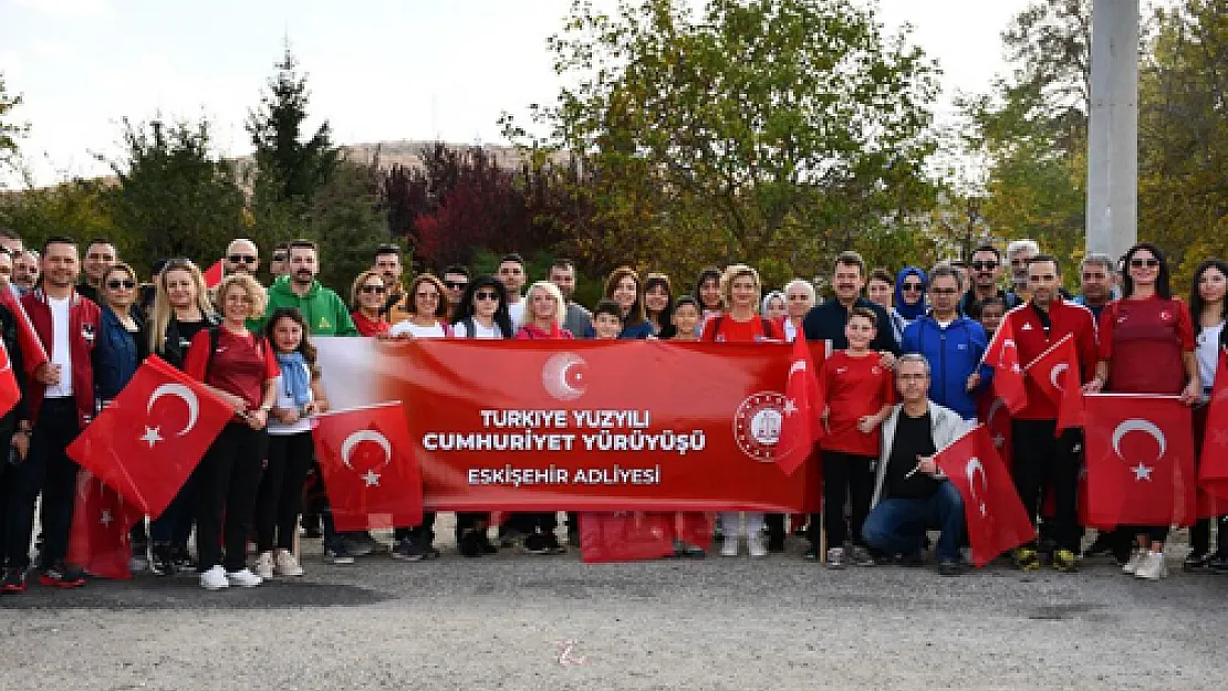 Adalet teşkilatı 100'üncü yıl için yürüdü
