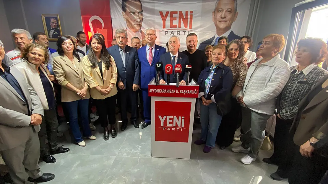 Adaylığını Açıklayan Karadeniz'den Burcu Köksal'a Zehir Zemberek Sözler