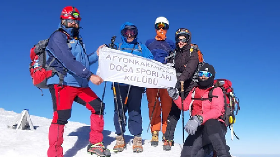 AFDOS’lu sporcular Ağrı Dağı zirvesine tırmandı