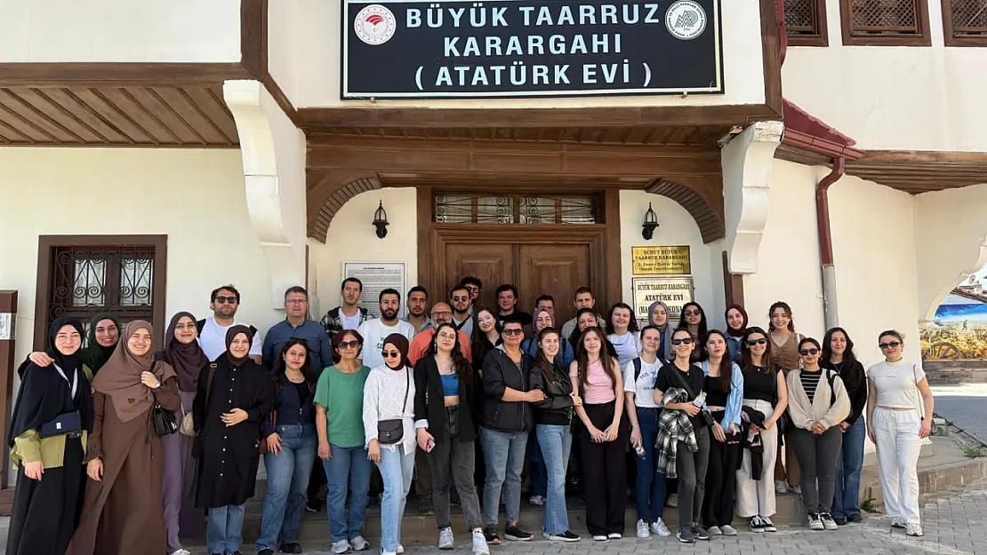 AFSÜ Eczacılık Öğrencileri Şuhut'ta Tarih Ve Kültürle Buluştu