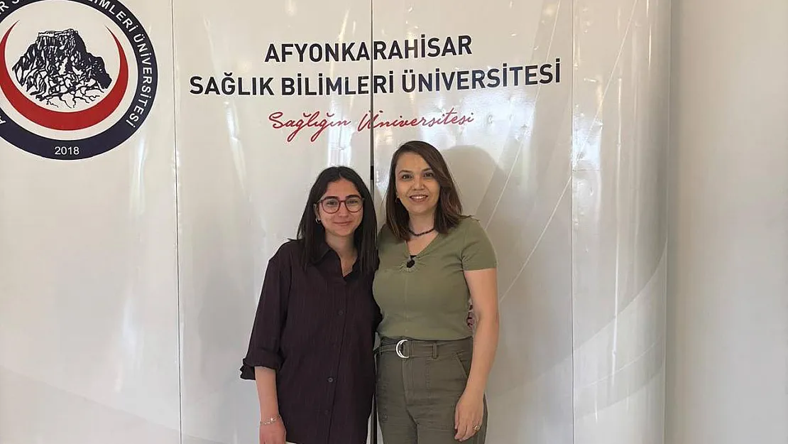 AFSÜ Eczacılık Öğrencisinin Makalesi Uluslararası Dergide Yayınlandı