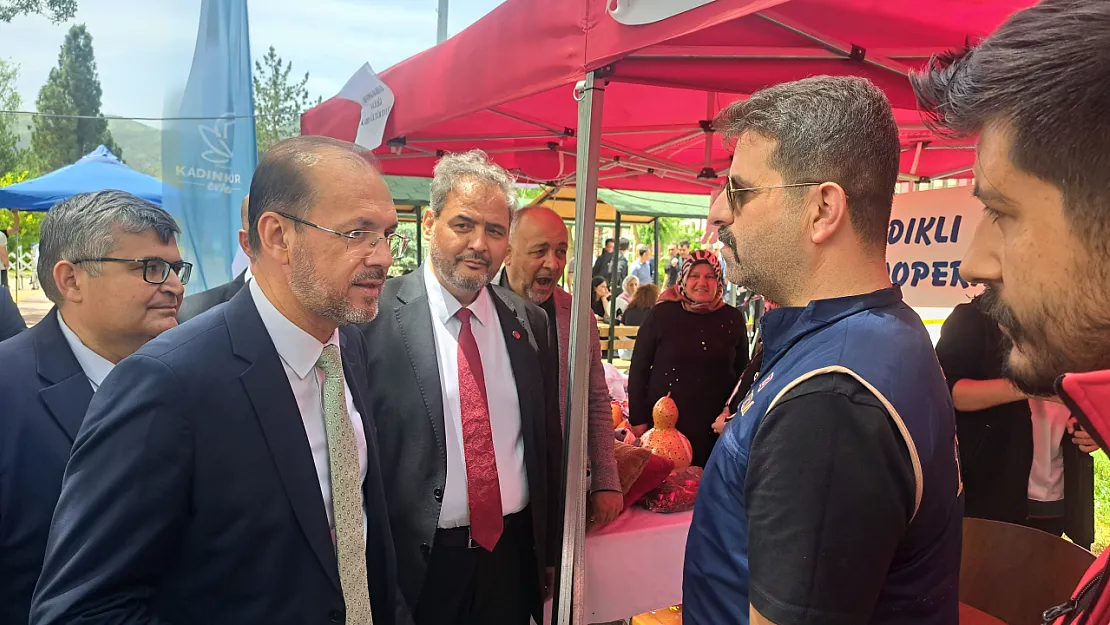 AFSÜ GENÇFEST'te 'EDES' Şakası
