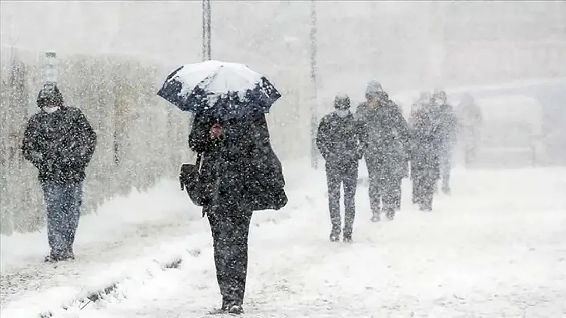 Afyon'a Kar Geliyor: Dikkat!