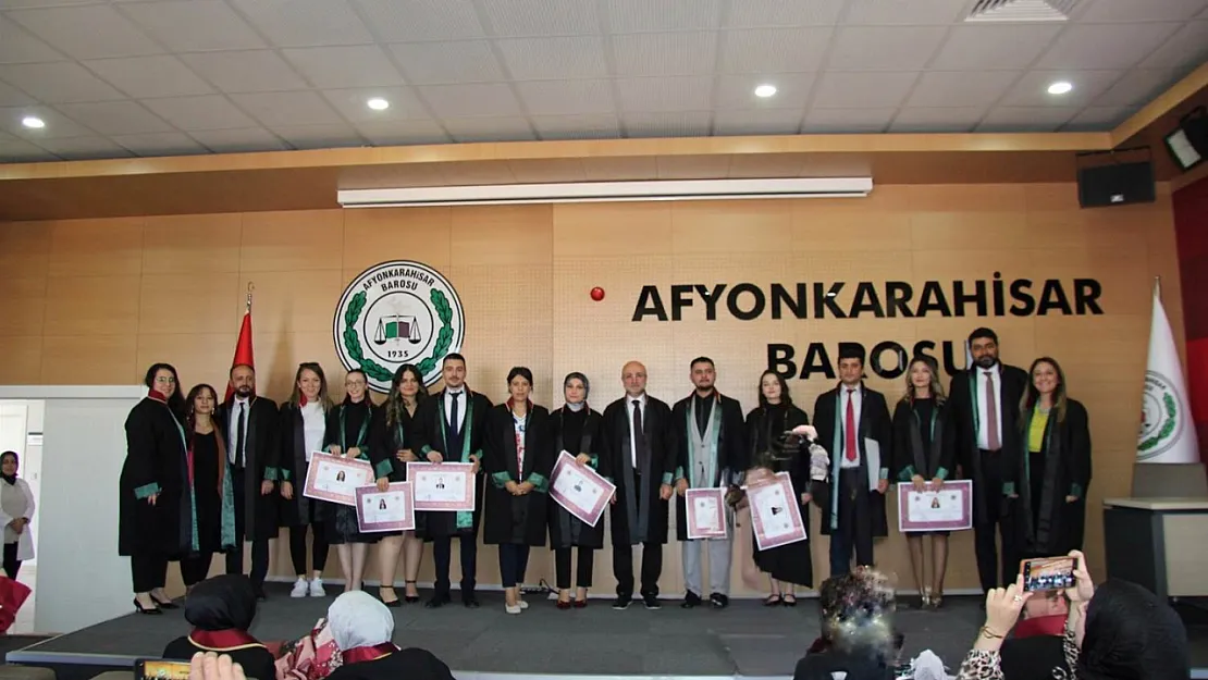 Afyon Barosuna 9 Avukat Daha Katıldı