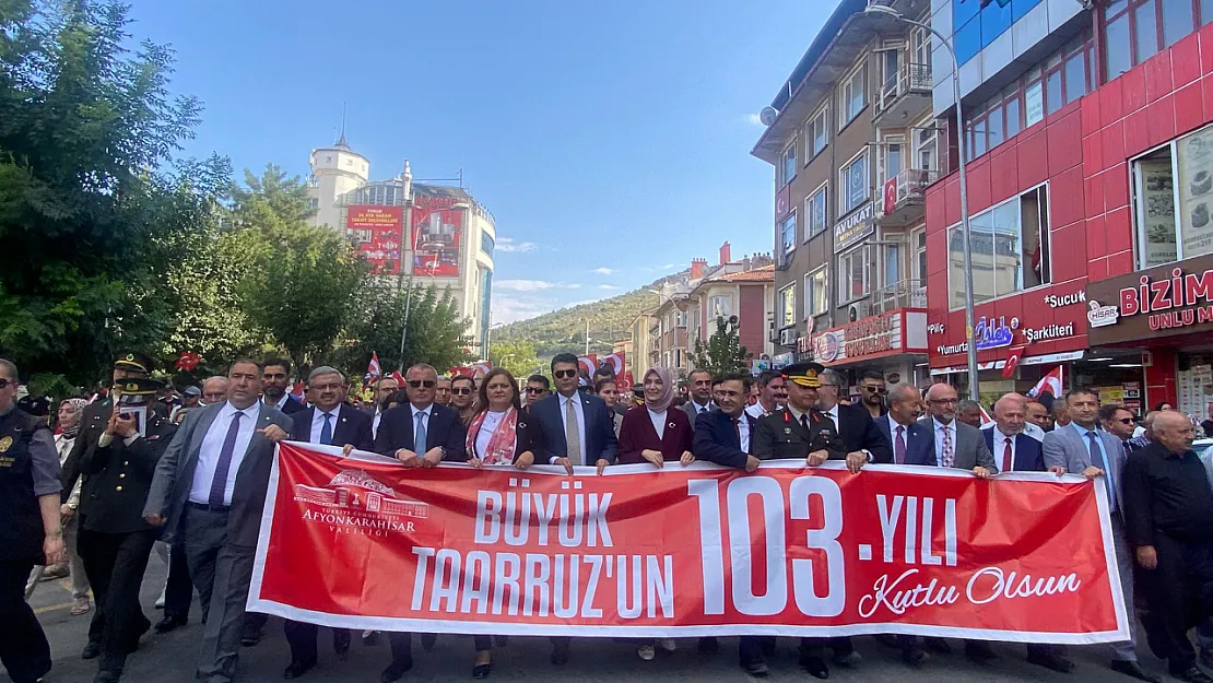 Afyon'da 103 Yıllık Zafer Coşkusu: Binlerce Kişi Halk Yürüyüşünde Buluştu