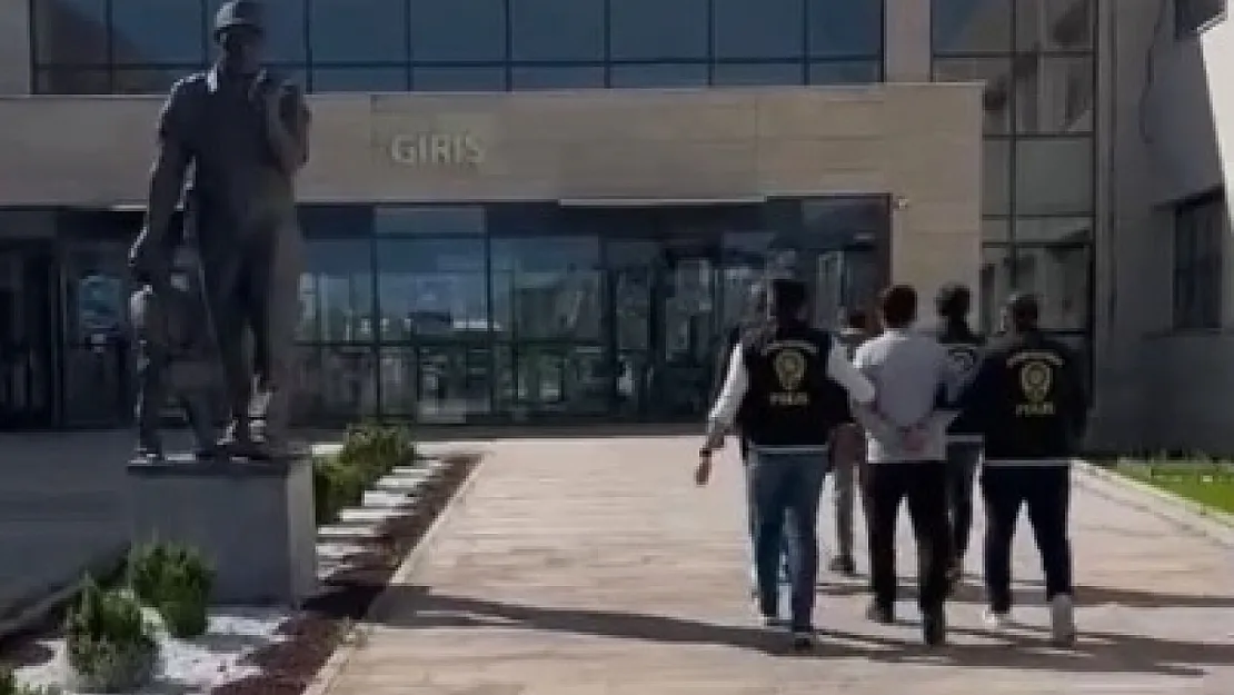 Afyon'da 4 Adrese Baskın