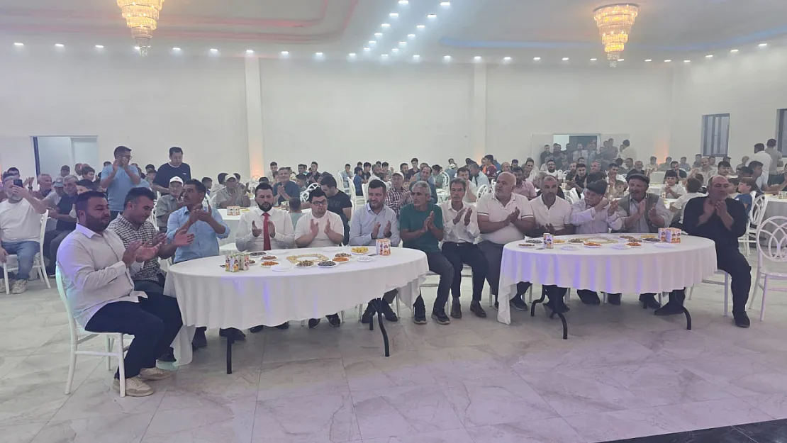 Afyon'da Aile Yılı Kararları: Düğün Salonu Ücretsiz, Düğün Alışverişi Sade