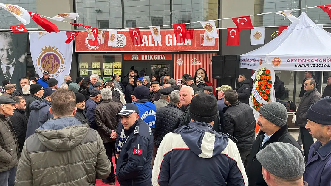 Afyon'da Belediye Destekli Ucuz Market Açıldı