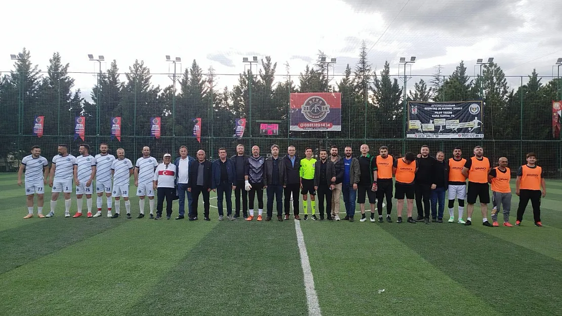 Afyon'da Dostluk İçin Sahaya İndiler: İlk Maçta 18 Gol Atıldı