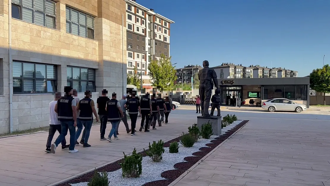 Afyon'da Eğlence Mekanlarından Rüşvet Alanlar Yakalandı