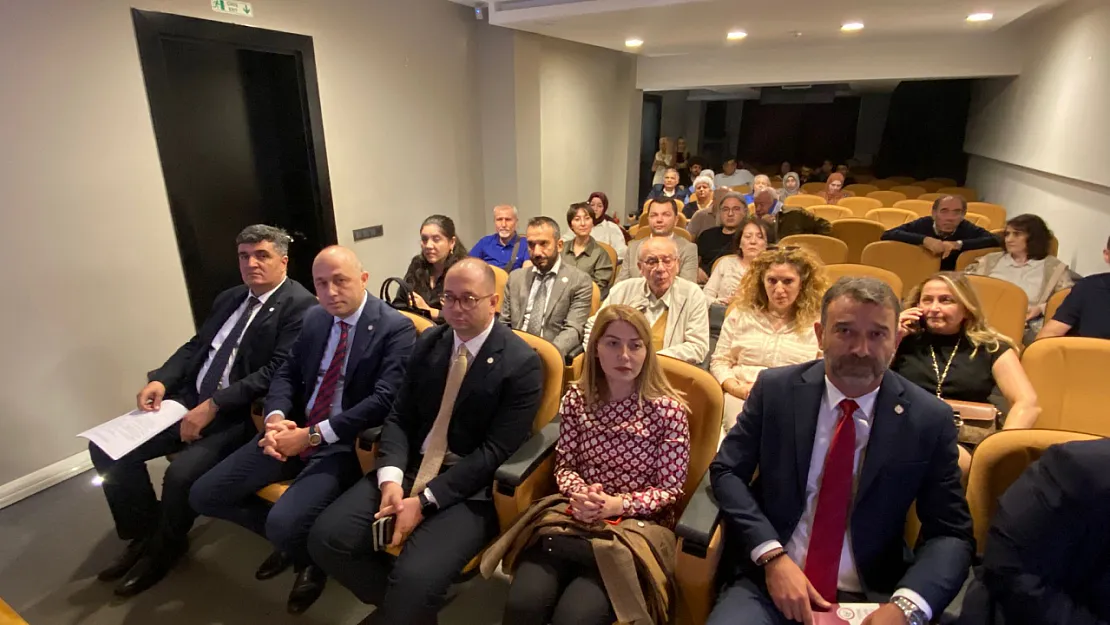 Afyon'da Kritik Genel Kurul: Yeni Eczacılık Modeli Şart!