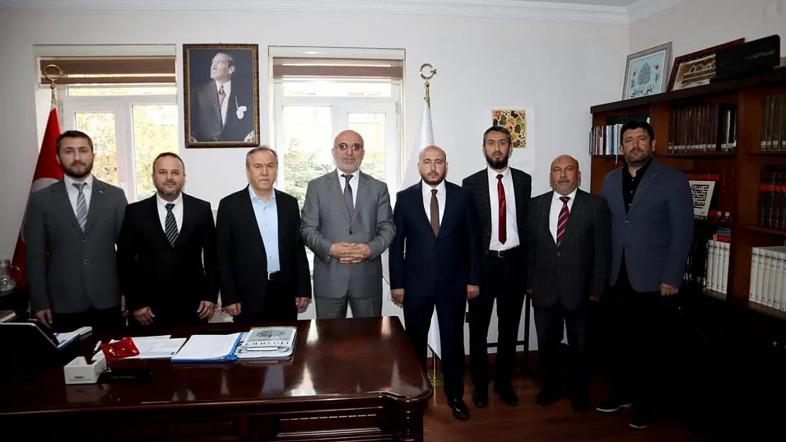 Afyon'da Örnek Hocalara Takdir Belgesi