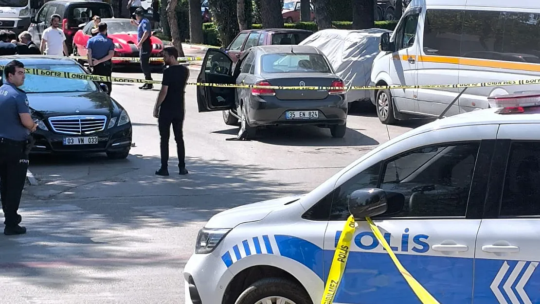 Afyon'da Parkta Dehşet: Eşini, Kayınvalidesini Ve Baldızını Vurdu!