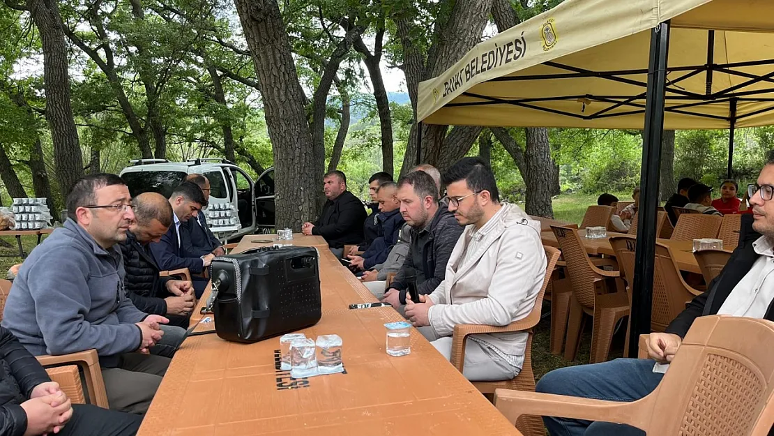 Afyon'da Protokol ve Öğrenciler Çamurluk'ta Buluştu!