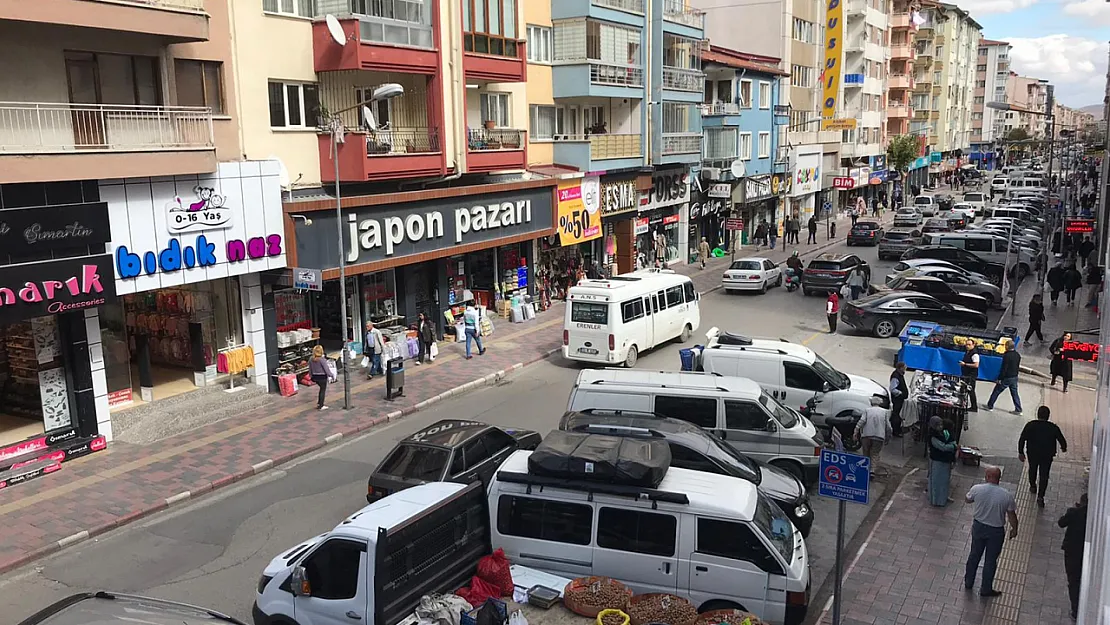 Afyon'da Ücretsiz Otopark Dönemi Sona Eriyor: Cadde ve Sokaklar Yeniden Ücretli