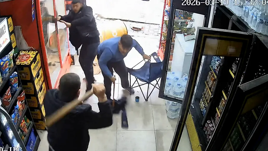 Afyon'daki Bıçaklı, Sopalı Kavga Anları Güvenlik Kamerasında
