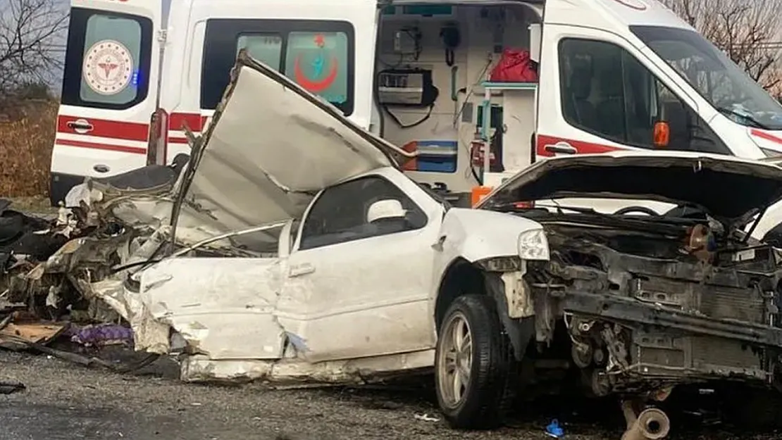 Afyon'dan Denizli'ye Düğüne Giden Aile Kazada Yok Oldu