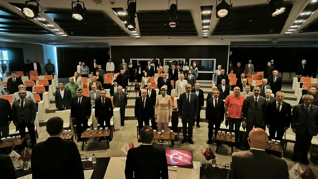 Afyon Eğitim Vakfı'nda Yönetim Güven Tazeledi