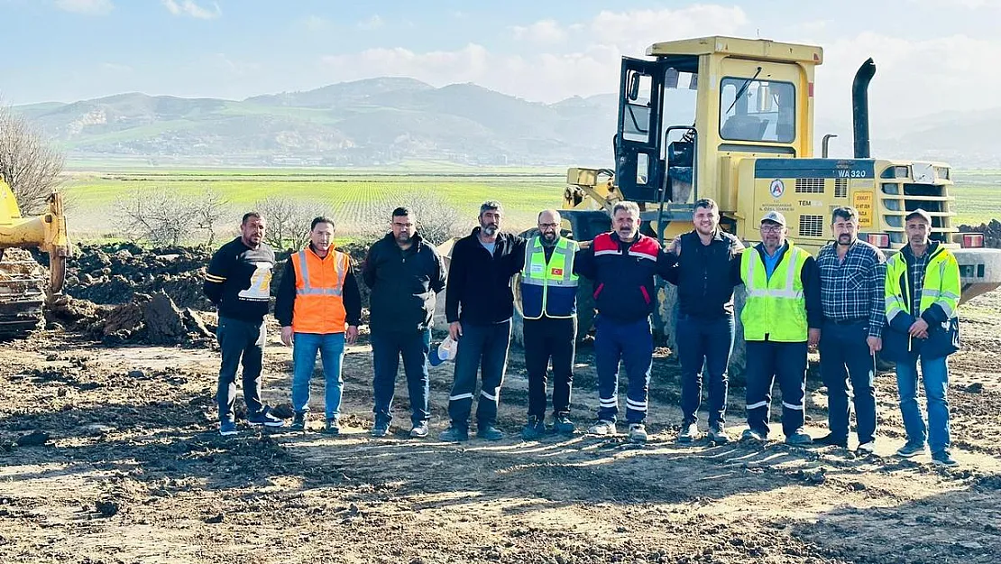 Afyon ekipleri deprem bölgesinde altyapı için çalışıyor