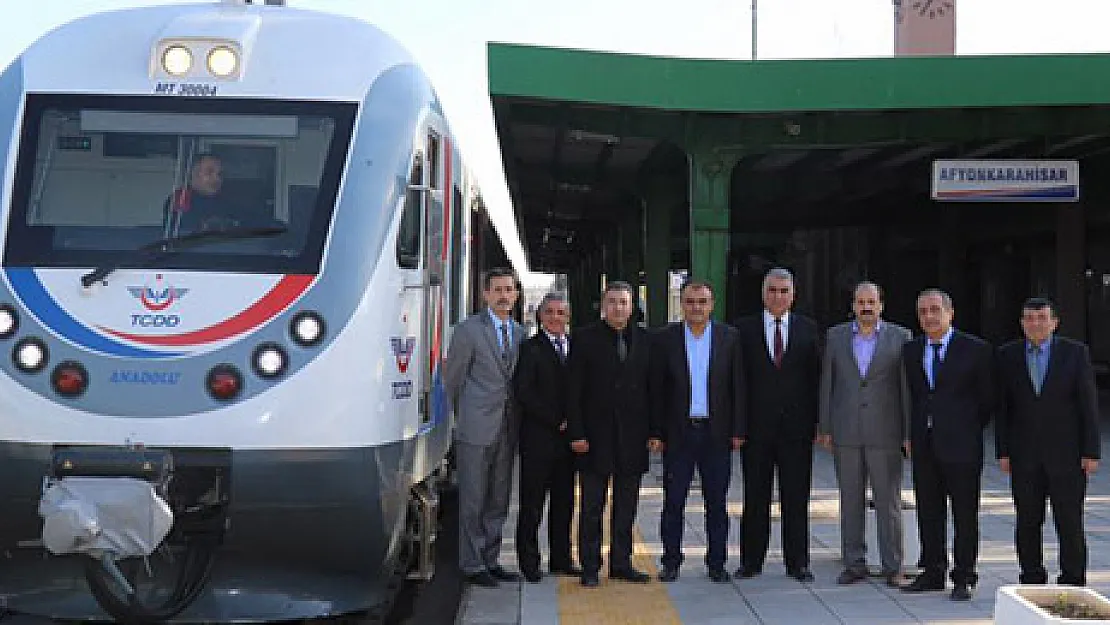 Afyon-Eskişehir treni yeniden seferde