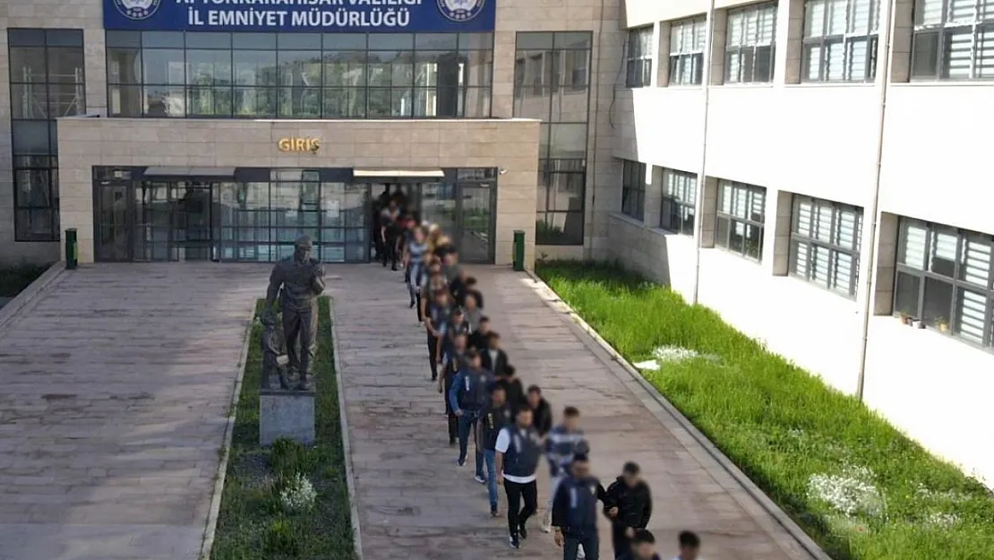 Afyon Merkezli Dev Operasyon: Sahte Reklamlarla Milyarlar Vurdular!