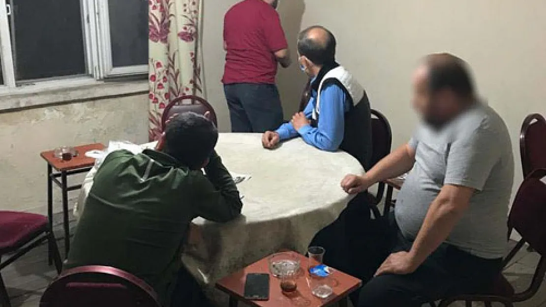 Afyon polisi kumara geçit vermiyor