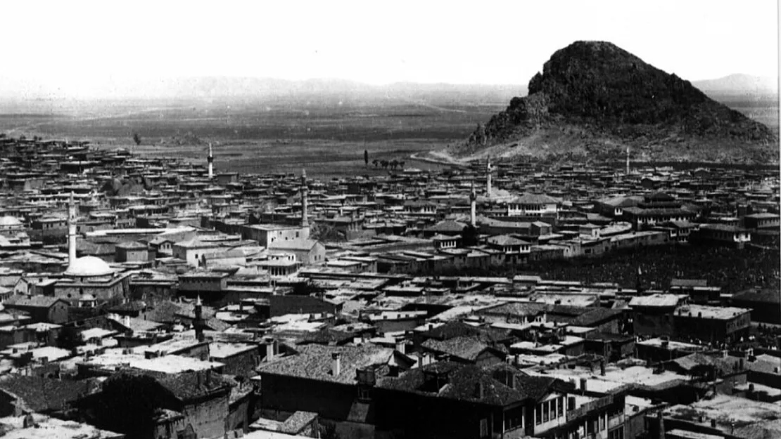 Afyon'un 150 Yıl Önceki Görüntüsü Ortaya Çıktı