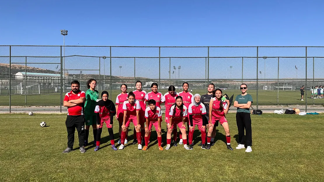 Afyon'un U17'deki Gururu: Taşoluk Belediyespor Sahneye Çıkıyor