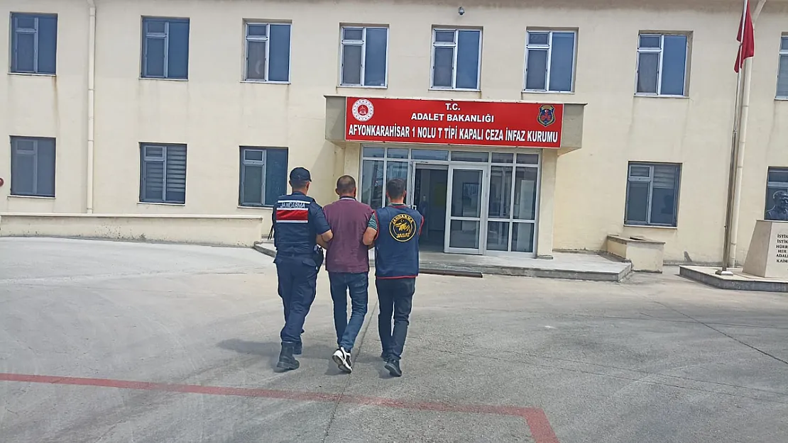 Afyon’da 17 Yıl 13 Ay Hapis Cezası İle Aranan Şahıs Yakalandı