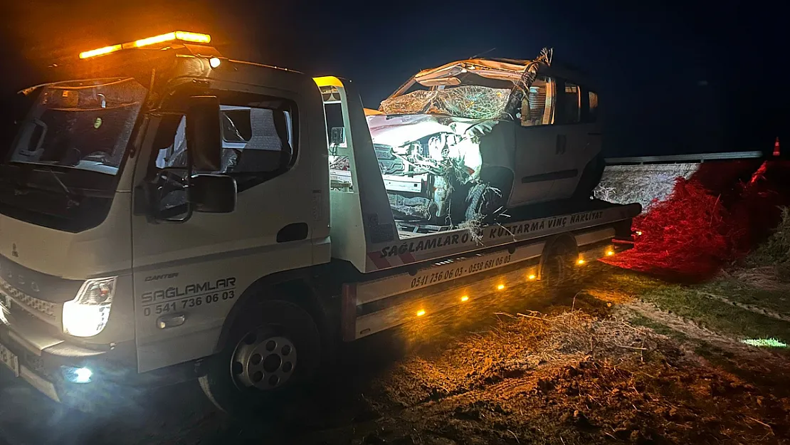 Afyon'da Araç Şarampole Uçtu Kişi Yaralandı