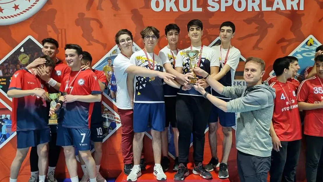 Afyon'da Badminton Şampiyonları Belli Oldu