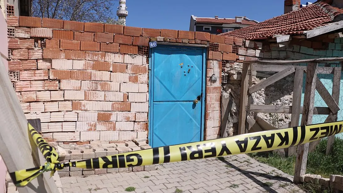 Afyon'da Eski Eş Cinneti