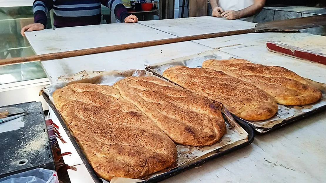 Afyon'da Haşhaşlı Tahinli Pideye Bu Yıl Da İlgi Yoğun