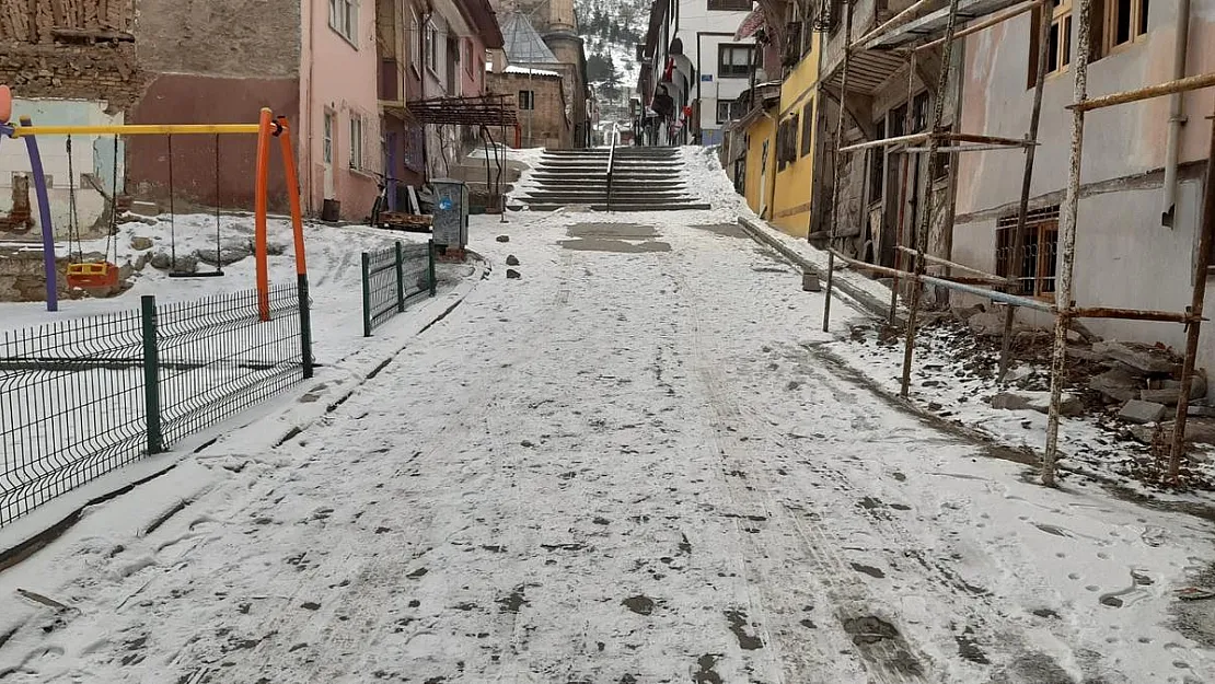 Afyon’da hava “çatır ayaz”