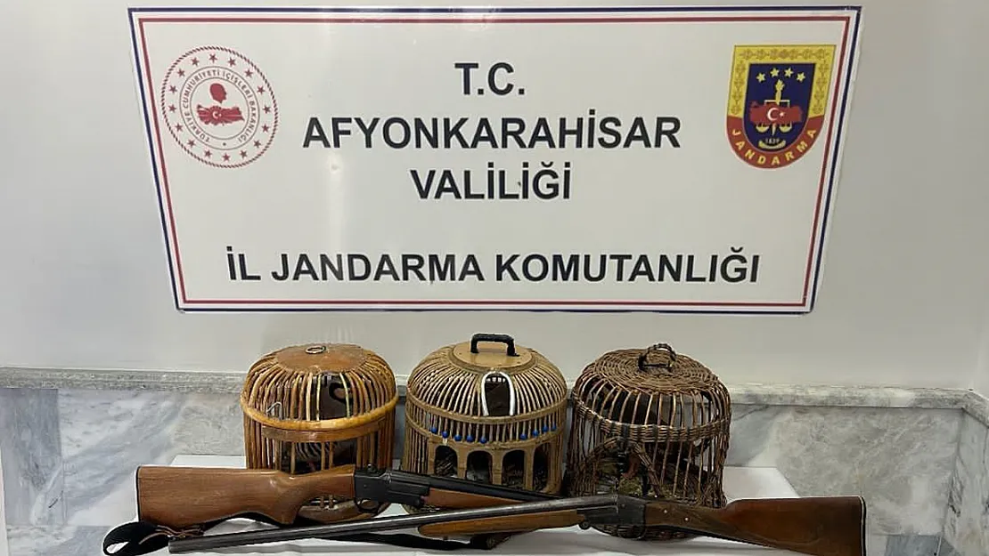 Afyon'da Jandarma Kaçak Avcıları Suçüstü Yakaladı