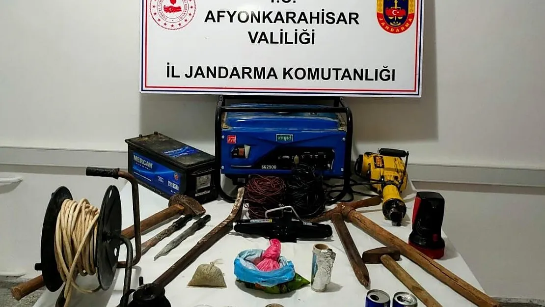 Afyon'da Kaçak Define Avcıları Yakalandı