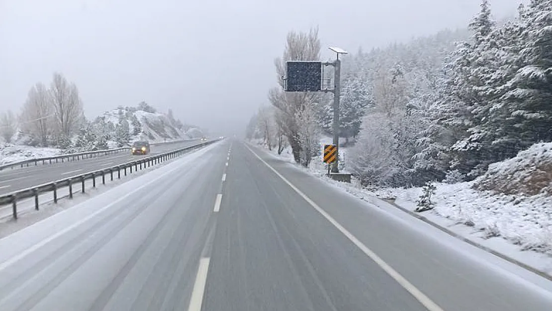 Afyon’da kar yağıyor